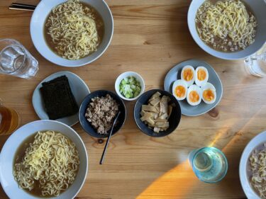 味噌ラーメンとトッピングの献立